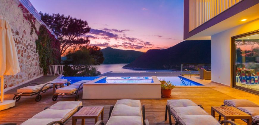 Incredibly stylish villa with private infinity pool and stunning views over Kalamar Bay For Sale