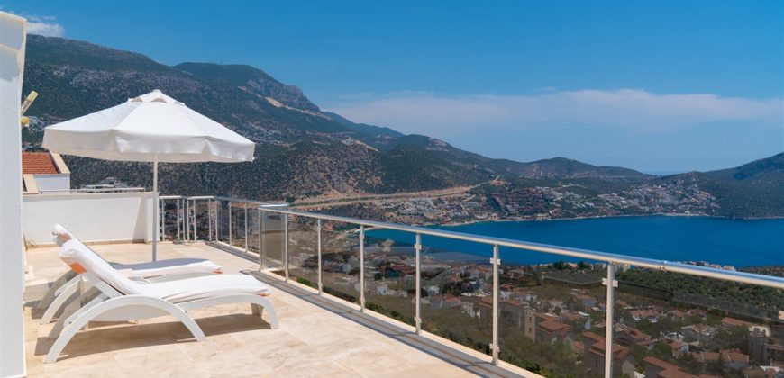 Luxury 6 Bedrooms Stylish Villa For Sale in Kalkan