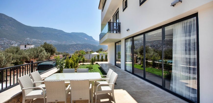 4 Bedroom Modern Villa Located in Kalamar Area in Kalkan-SOLD