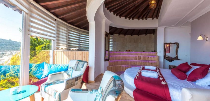 5 Bedroom Detached Luxury Villa For Sale in Kalkan