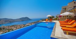 Very Modern Five En Suite Bedroom Detached Villa With Gallery Living Area. Main infinity pool With Jacuzzi Pool.Fully Furnished & Air Conditioned Throughout.