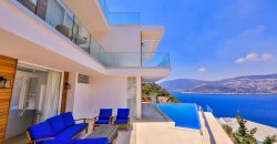 SOLD-Modern Six Bedroom Detached Villa With A Stunning Sea View