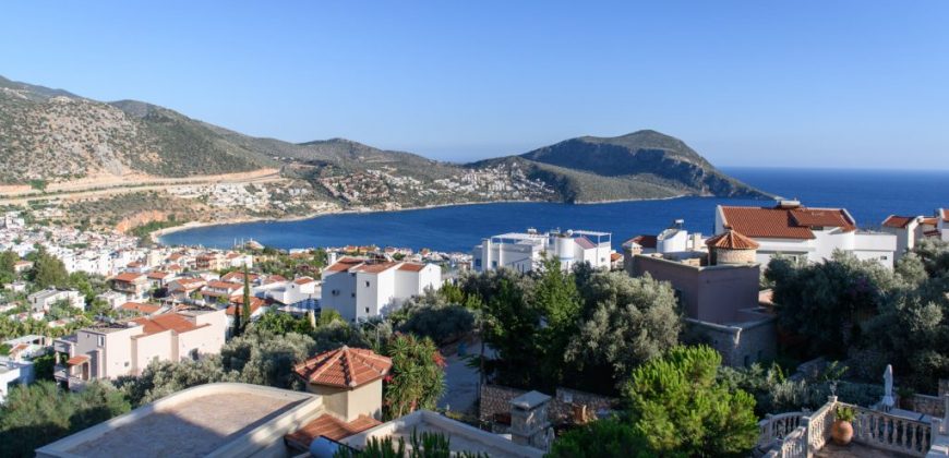 Three Bedroom Detached Villa with Sea View-SOLD