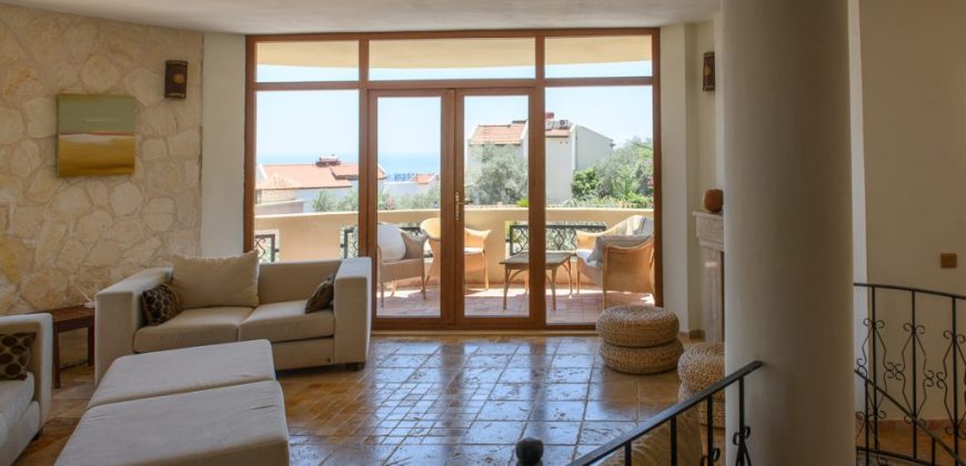 Three Bedroom Detached Villa with Sea View-SOLD