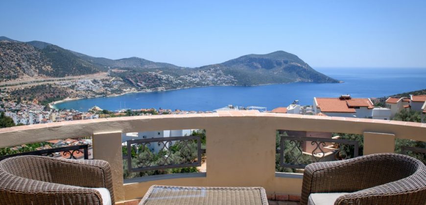 Three Bedroom Detached Villa with Sea View-SOLD
