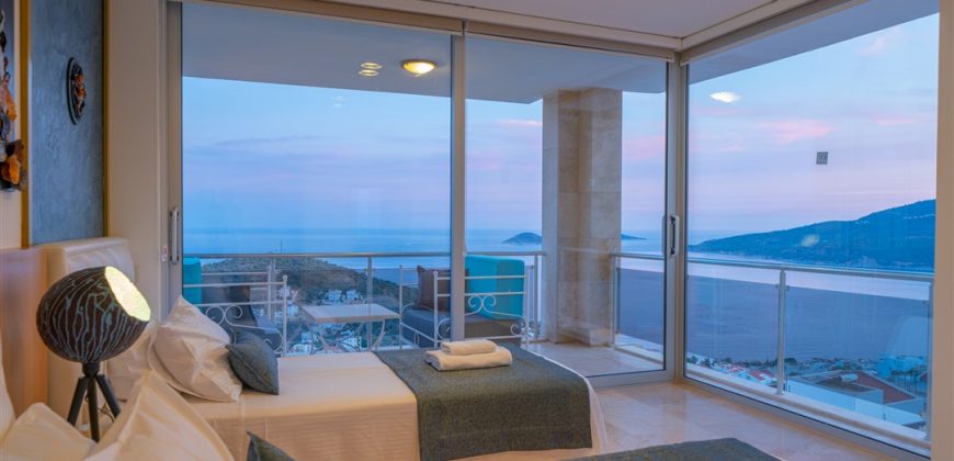 Luxury 6 Bedrooms Stylish Villa For Sale in Kalkan