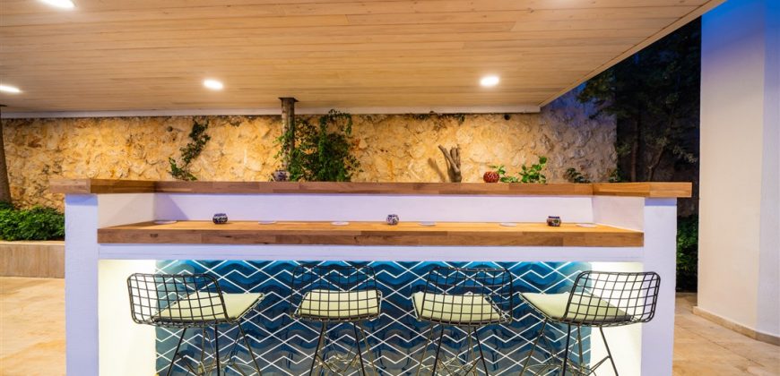 Luxury 6 Bedrooms Stylish Villa For Sale in Kalkan
