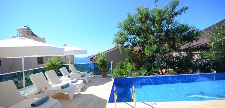 For Sale Luxury Four Bedroom Detached Modern Villa Located in Kalamar