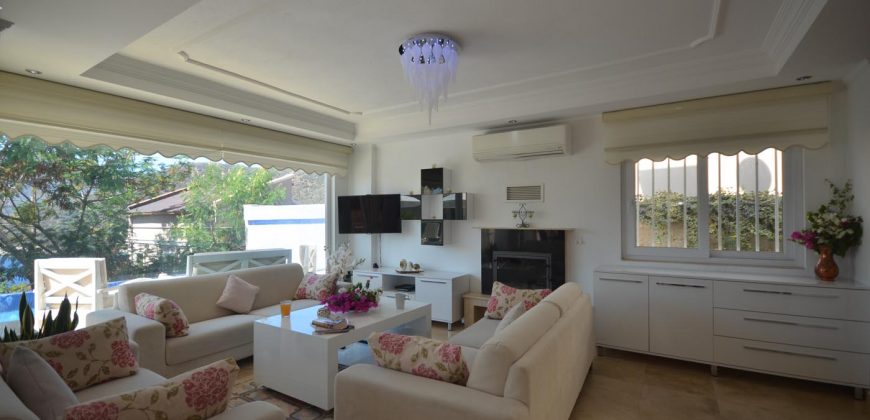 For Sale Luxury Four Bedroom Detached Modern Villa Located in Kalamar