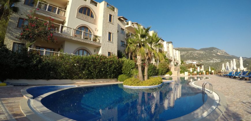 Three Bedroom Penthouse Apartment With Sea View