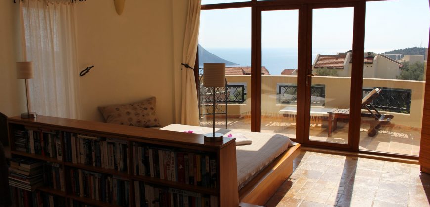 Three Bedroom Detached Villa with Sea View-SOLD