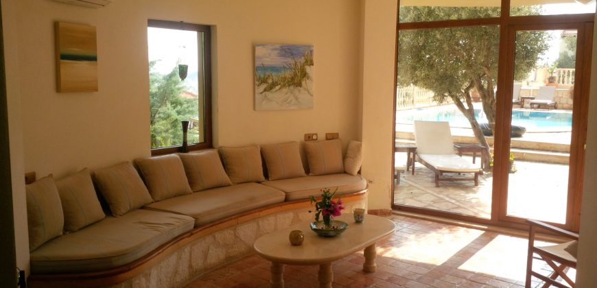 Three Bedroom Detached Villa with Sea View-SOLD