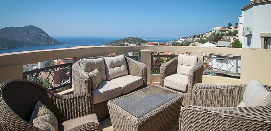 Three Bedroom Detached Villa with Sea View-SOLD