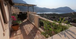 Three Bedroom Penthouse Apartment With Sea View