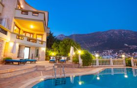 Beautiful 3 Bedroom Duplex Villa With Private Pool