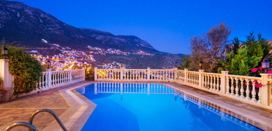 Beautiful 3 Bedroom Duplex Villa With Private Pool