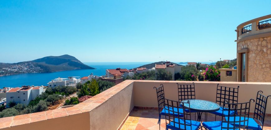 Beautiful 3 Bedroom Duplex Villa With Private Pool