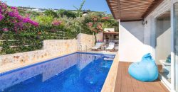 Stylish 5 Bedroom Luxury Villa with Private Pool For Sale