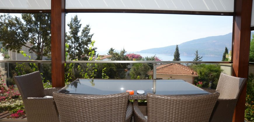 Stylish 5 Bedroom Luxury Villa with Private Pool For Sale