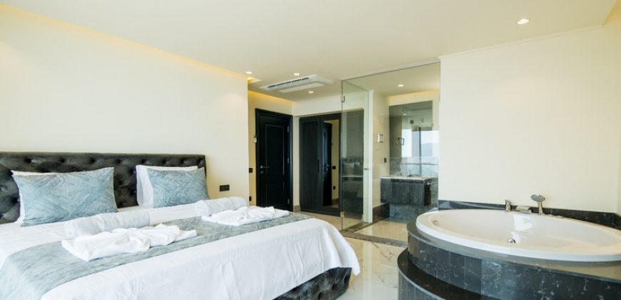For Sale Superbly Presented 5-bedroom Villa close to the Mediteran Hotel in Kalkan