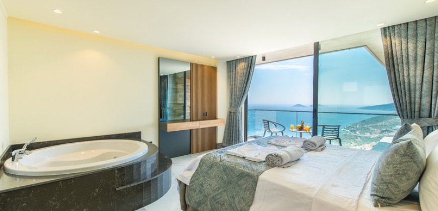 For Sale Superbly Presented 5-bedroom Villa close to the Mediteran Hotel in Kalkan