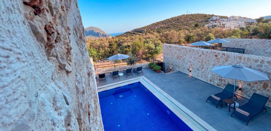 Brand New 3 Bedroom Semi-Detached Villa- SOLD
