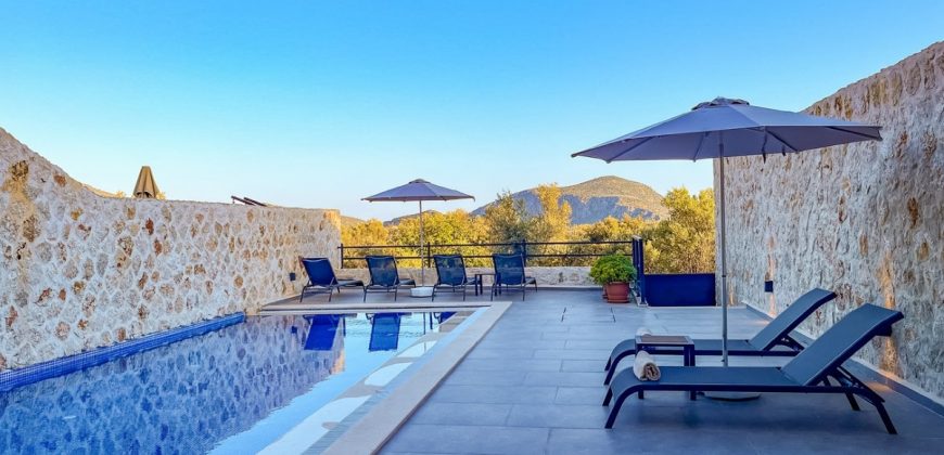 Brand New 3 Bedroom Semi-Detached Villa- SOLD